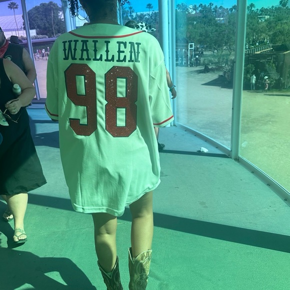 Morgan Wallen 98 Braves jeweled jersey - Picture 1 of 5